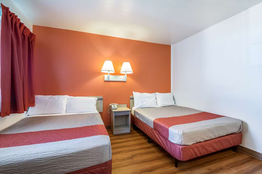 Motel 6 Wendover UT - photo 17