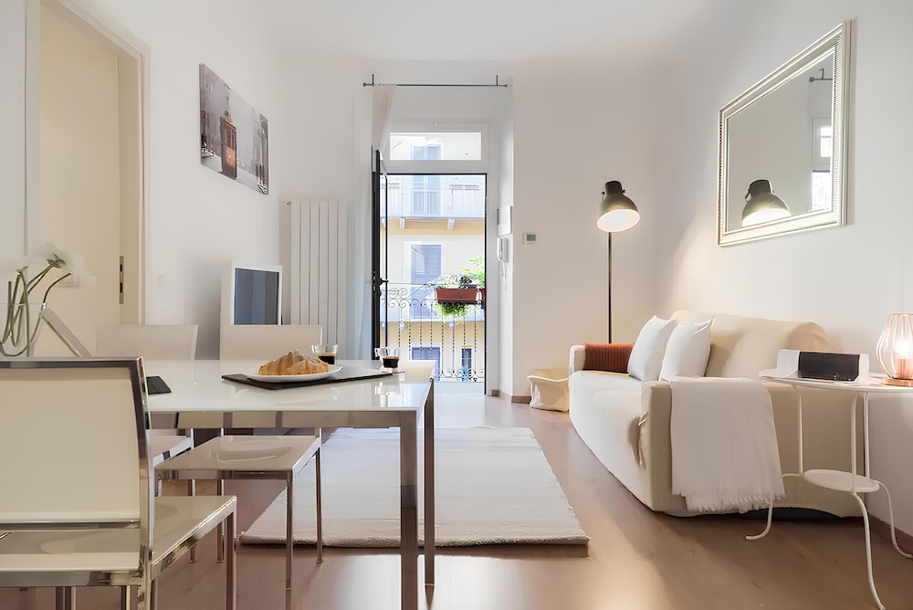 Charming Sempione Apartment — 4-Star Luxury Hotel in Milan, Italy