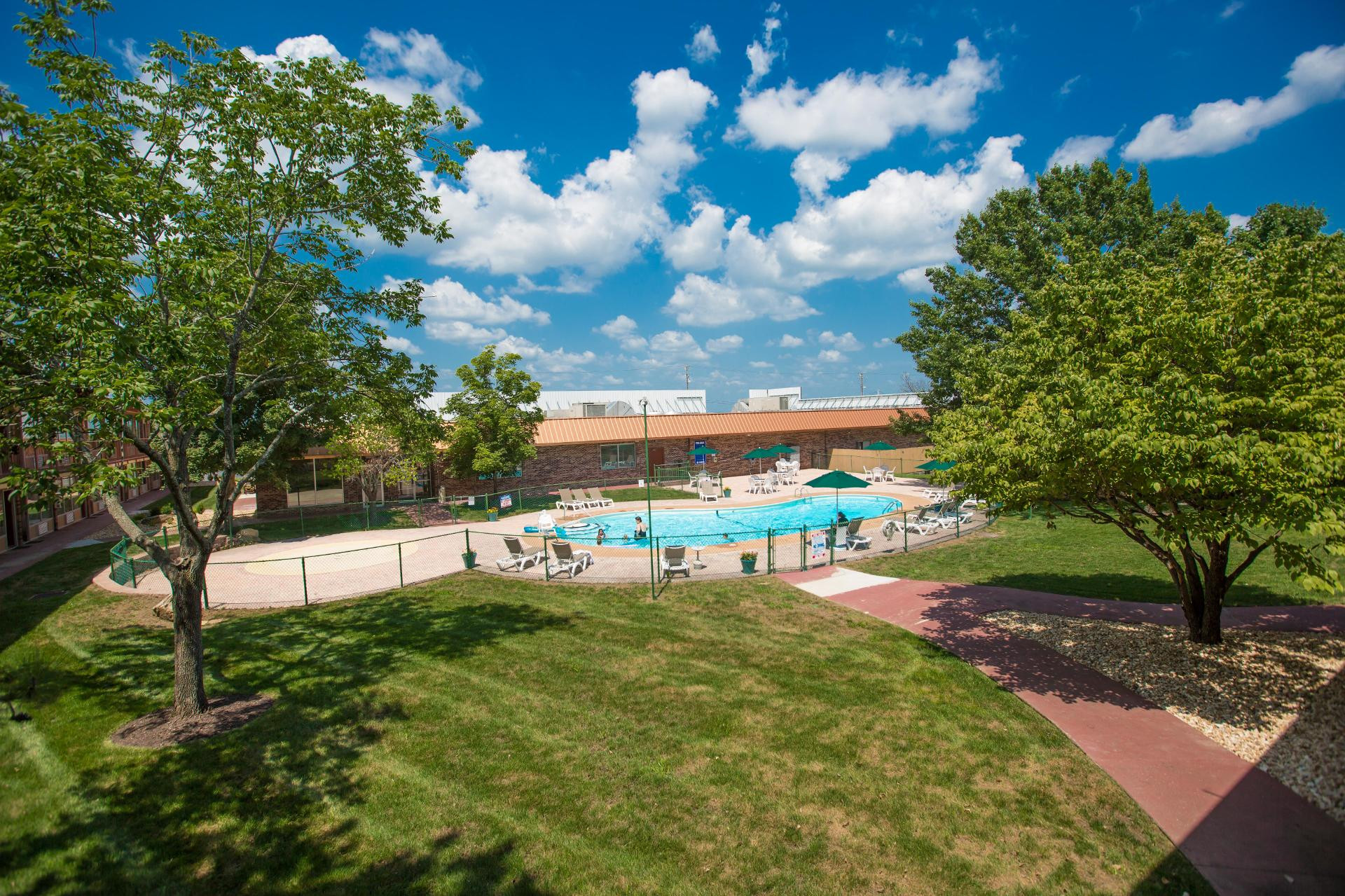 Red Lion Inn & Suites Branson - photo 17