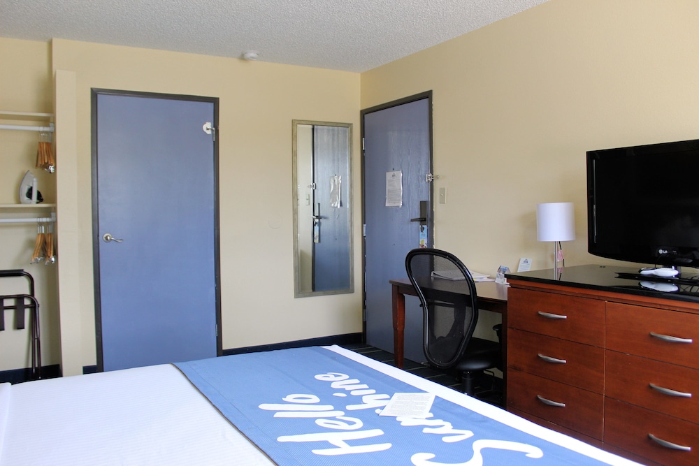 Days Inn & Suites by Wyndham Gunnison - photo 18