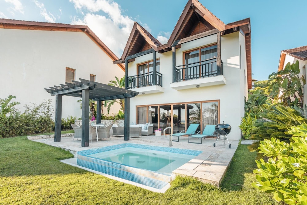 Magnificent Villa at Puerto Bahia — 4-Star Luxury Hotel in Samana, Dominican Republic