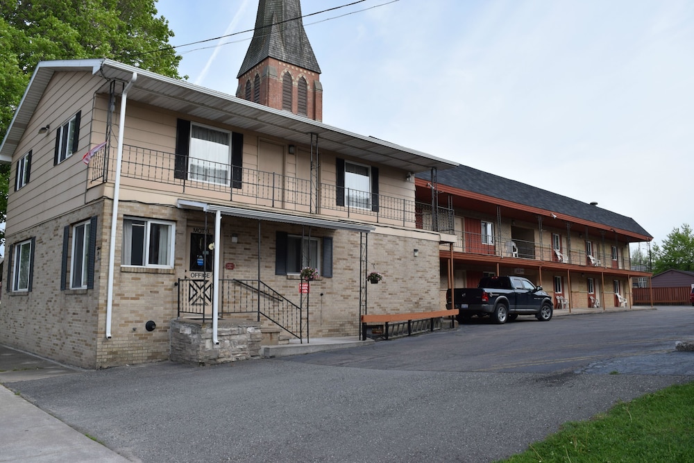 Mid City Motel - photo 12