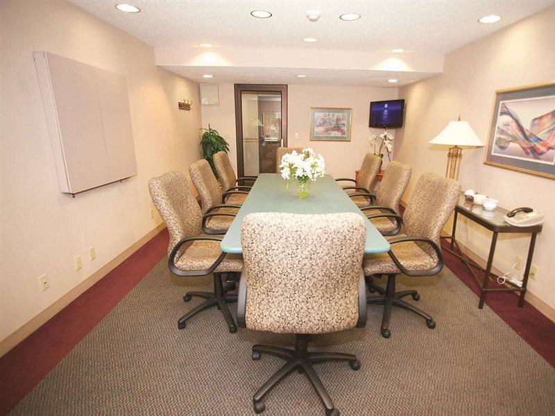 La Quinta Inn Milwaukee West Brookfield — Brookfield — photo 3
