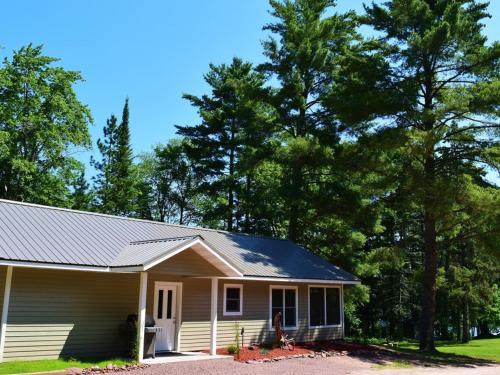 Bodin's Resort — hotel in Washburn