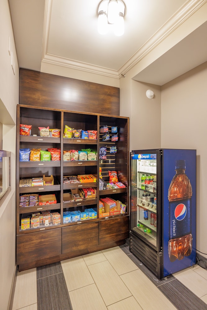Best Western Elkhart Inn & Suites - photo 26