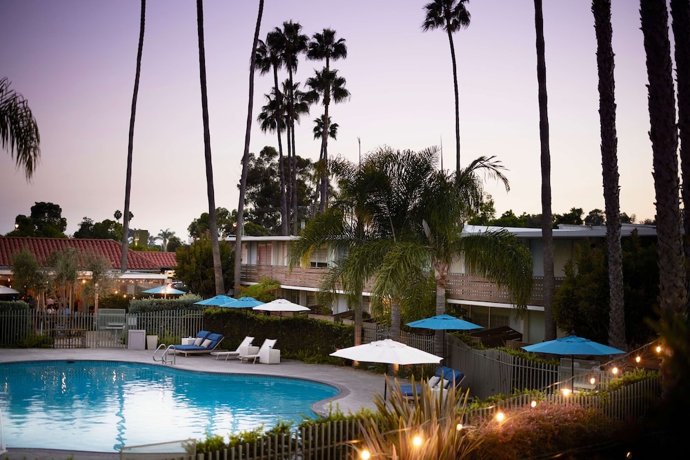 The Leta Santa Barbara Goleta Tapestry Collection by Hilton - photo 33