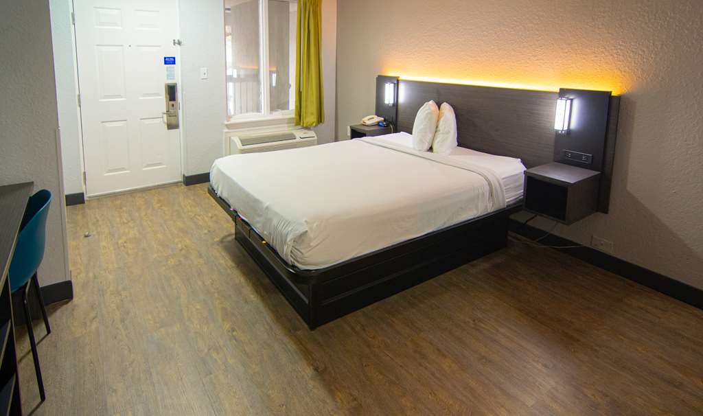 Studio 6 Extended Stay Coral Springs FL Fort Lauderdale - photo 22