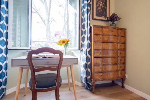 Elegantis La ParioLina Apartment — 4-Star Luxury Hotel in Rome, Italy