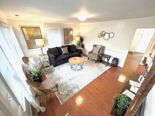 Campus Cottage — 4-Star Luxury Hotel in Marion, United States