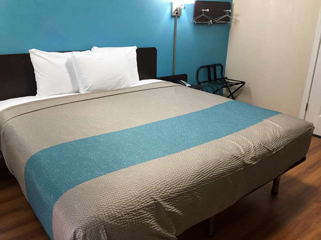 Motel 6 Odessa TX 2nd Street - photo 4