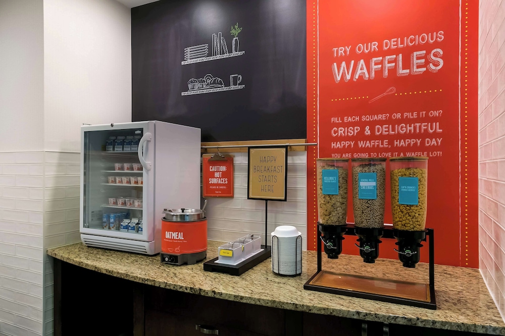Hampton Inn & Suites Wilmington Christiana - photo 43