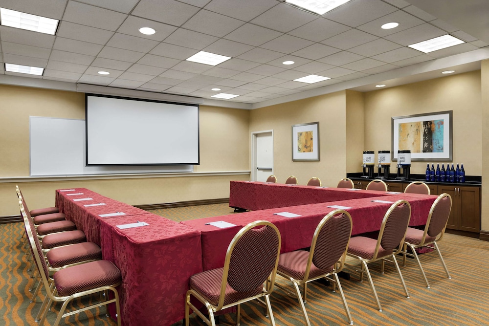 Hampton Inn Washington Dulles Int'l Airport South - photo 25
