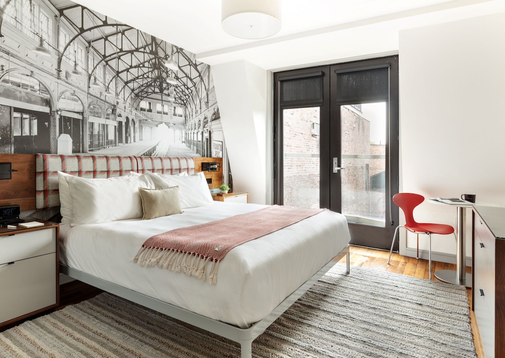 The Revolution Hotel - photo 55