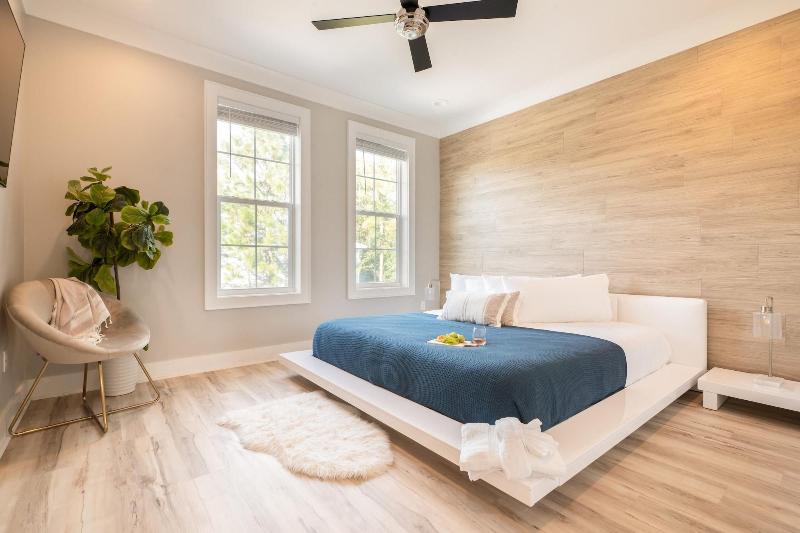 Edgewater By Avantstay Gorgeous Character Lakefron - photo 45