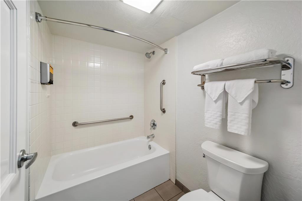 Best Western Plus Hilltop Inn - photo 34
