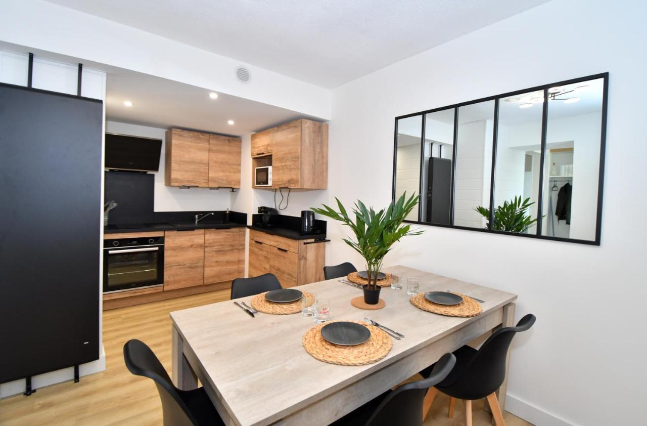 T2 Cosy En Centre Ville Proche du Lac Avec Balcon in Aix-Les-Bains, France