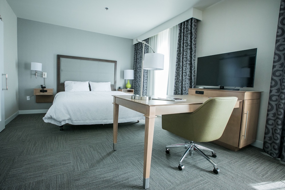Hampton Inn & Suites Tempe Phoenix Airport AZ - photo 10