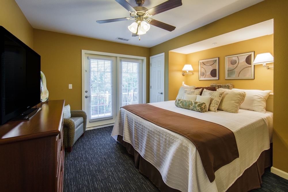 Holiday Inn Club Vacations Holiday Hills Resort Branson by IHG - photo 14