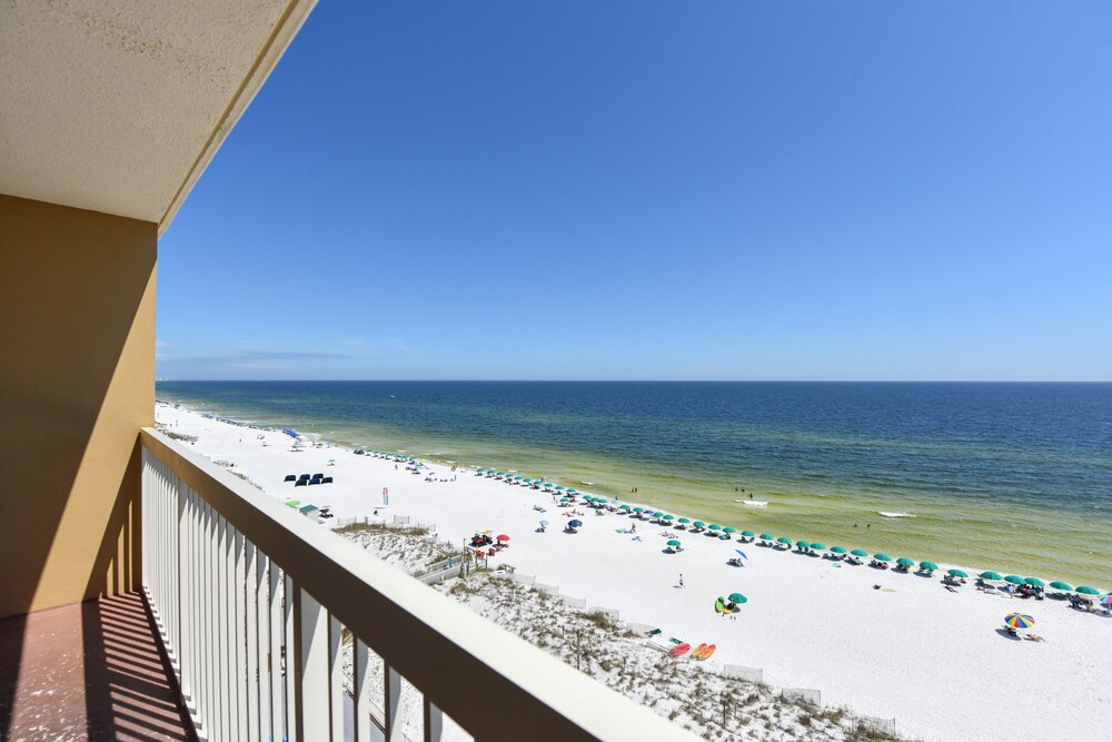 Pelican Beach Resort - photo 32