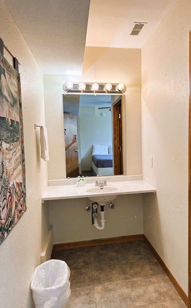 Alhonna Resort LLC - photo 214