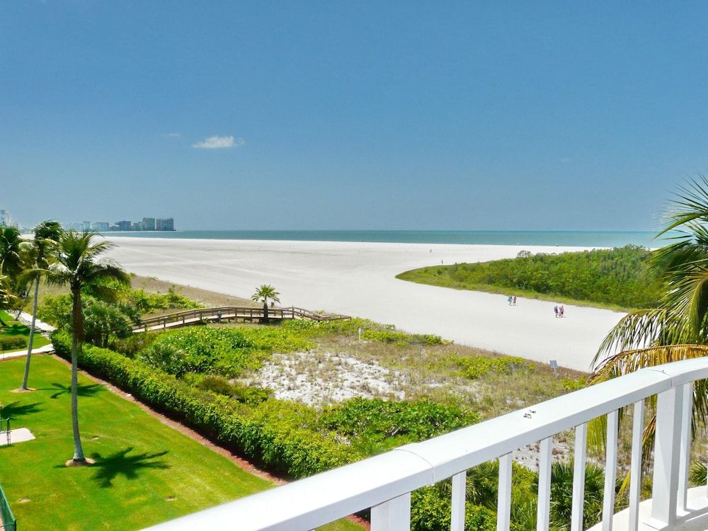 Sst3 1709 South Seas Towers 2 Bedroom Condo by Redawning - photo 5