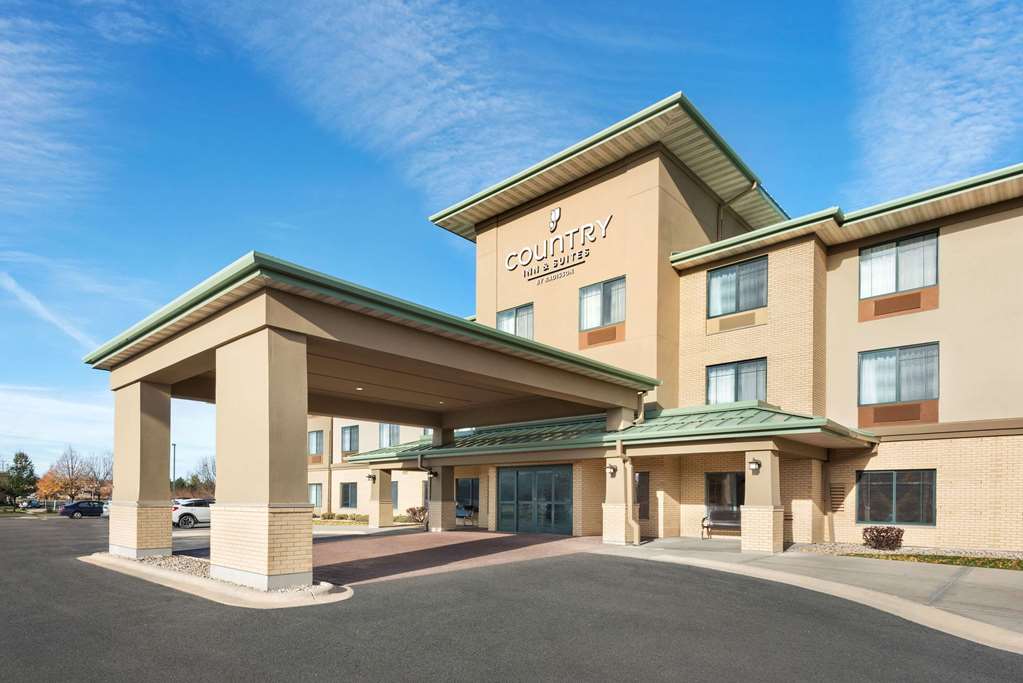 Country Inn & Suites by Radisson Madison West WI - featured photo