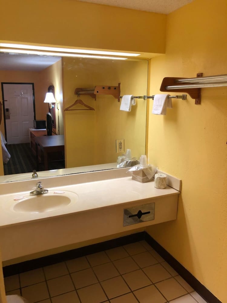 Ingleside Motel - photo 12