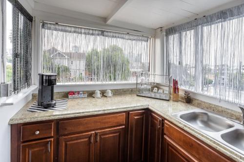 Big Studio with Ocean View max 6 sleepers — 4-Star Luxury Hotel in San Diego, United States