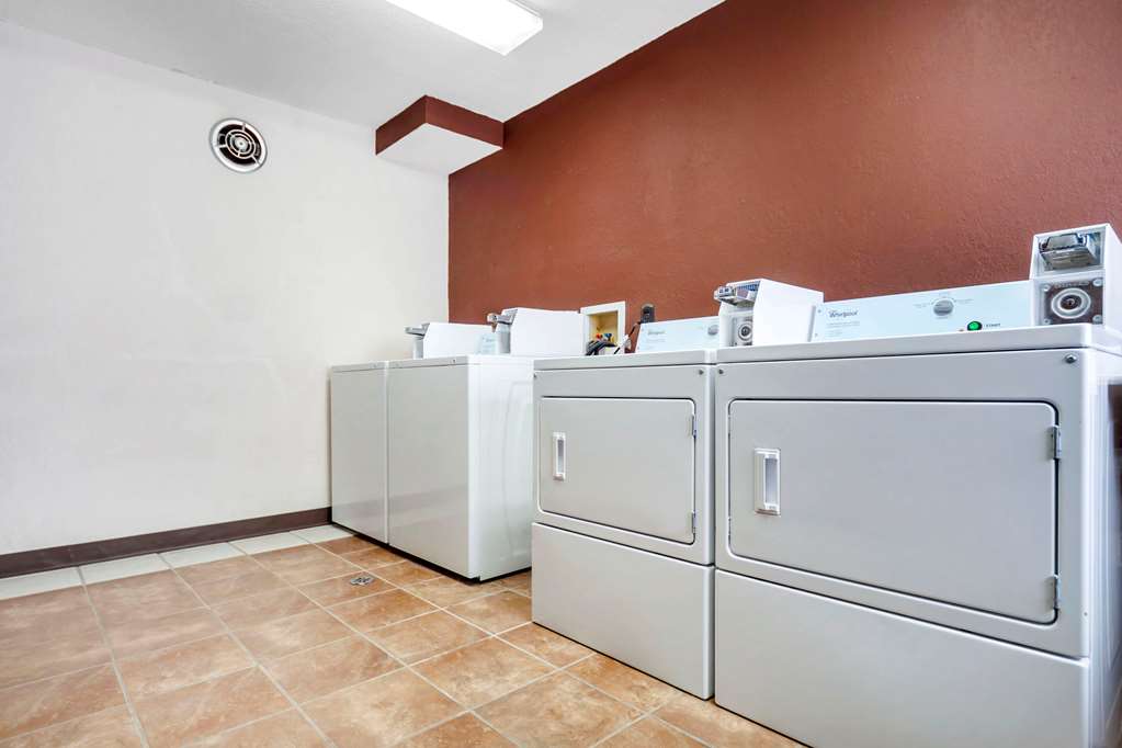 Econo Lodge Black Hills - photo 34