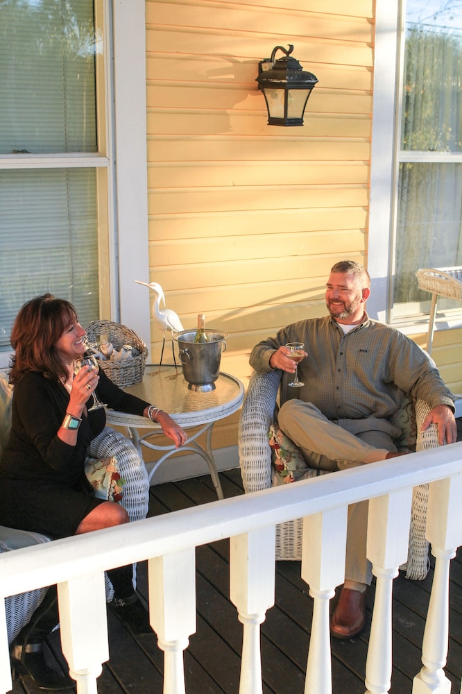 Coombs Inn and Suites - photo 25