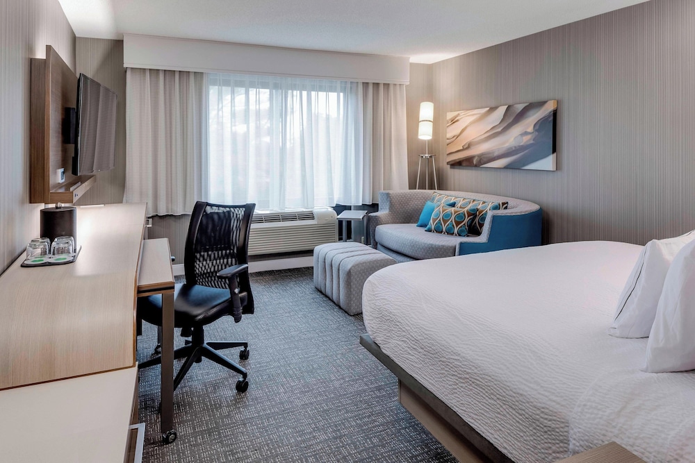 Courtyard by Marriott in Portsmouth - photo 8