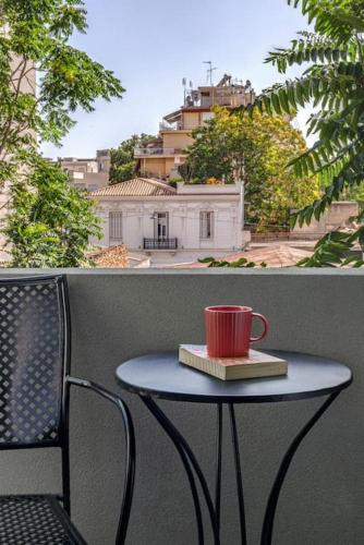 The Meta Stay Rooftop Access Sunny Suite — 4-Star Luxury Hotel in Athens, Greece