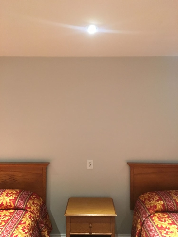 Century Inn - photo 6