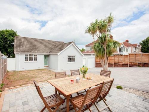 Honeybrook Detached Home — 4-Star Luxury Hotel in Torquay, United Kingdom