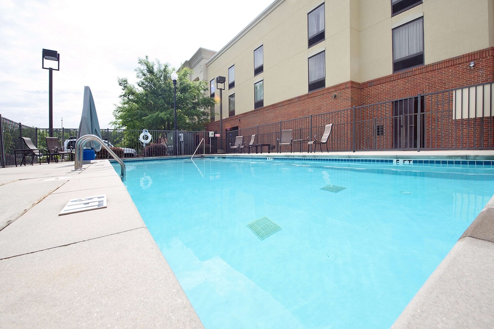 Hampton Inn Atlanta Fayetteville - photo 11