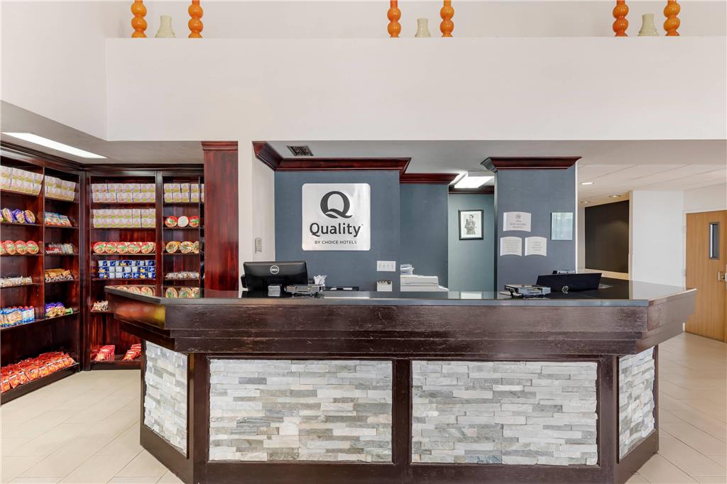 Quality Inn & Suites Denver Airport Gateway Park - photo 5