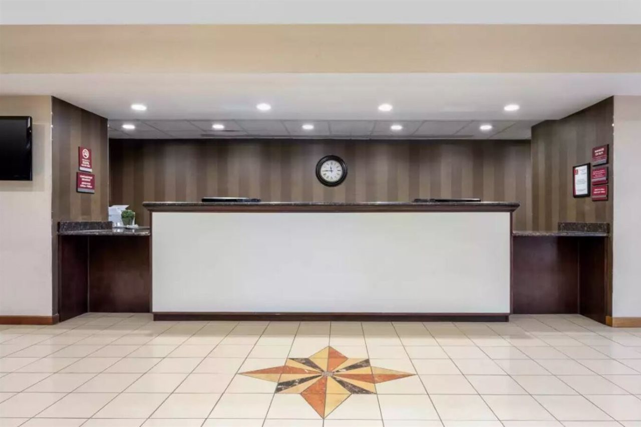 Clarion Hotel and Conference Center Harrisburg West - photo 5