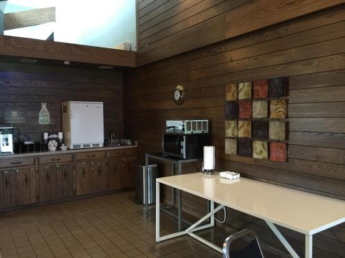 AmericInn Motel Monticello - photo 11