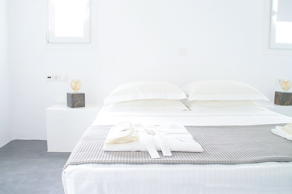 OW Andros Luxury Suites — Andros — photo 3