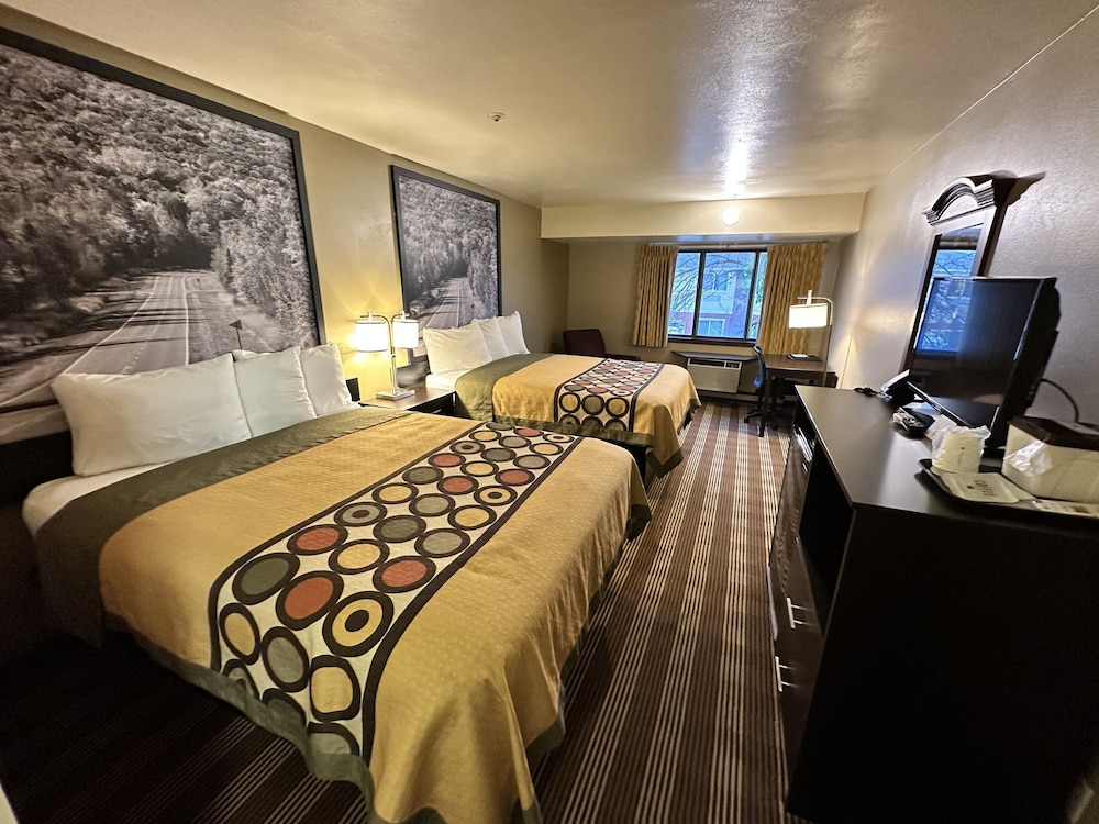 Super 8 by Wyndham Eau Claire WI - photo 10