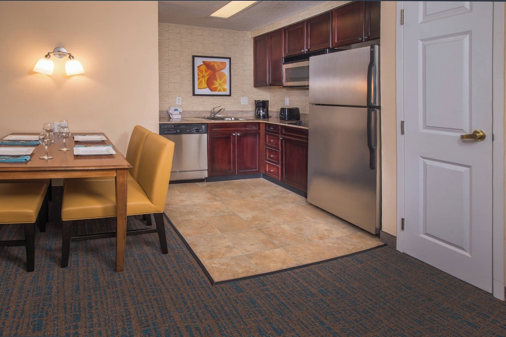 Residence Inn by Marriott Chesapeake Greenbrier - photo 24