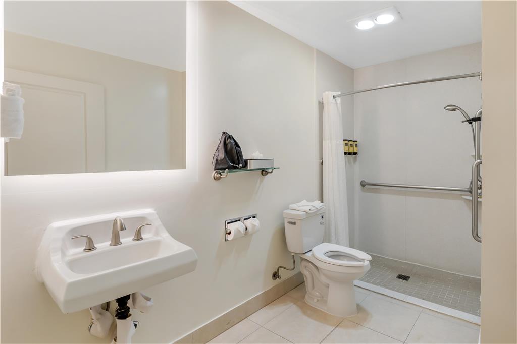 Best Western Plus LA Mid Town Hotel - photo 31