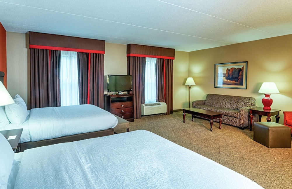 Hampton Inn Spring Lake Fayetteville - photo 22