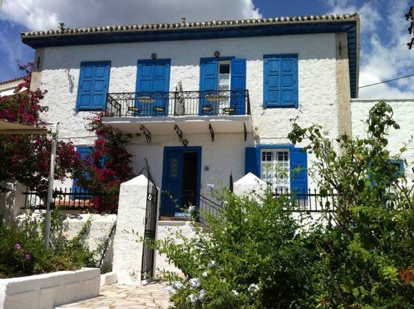 Galaxa Mansion - carbon neutral hotel in Galaxidhion