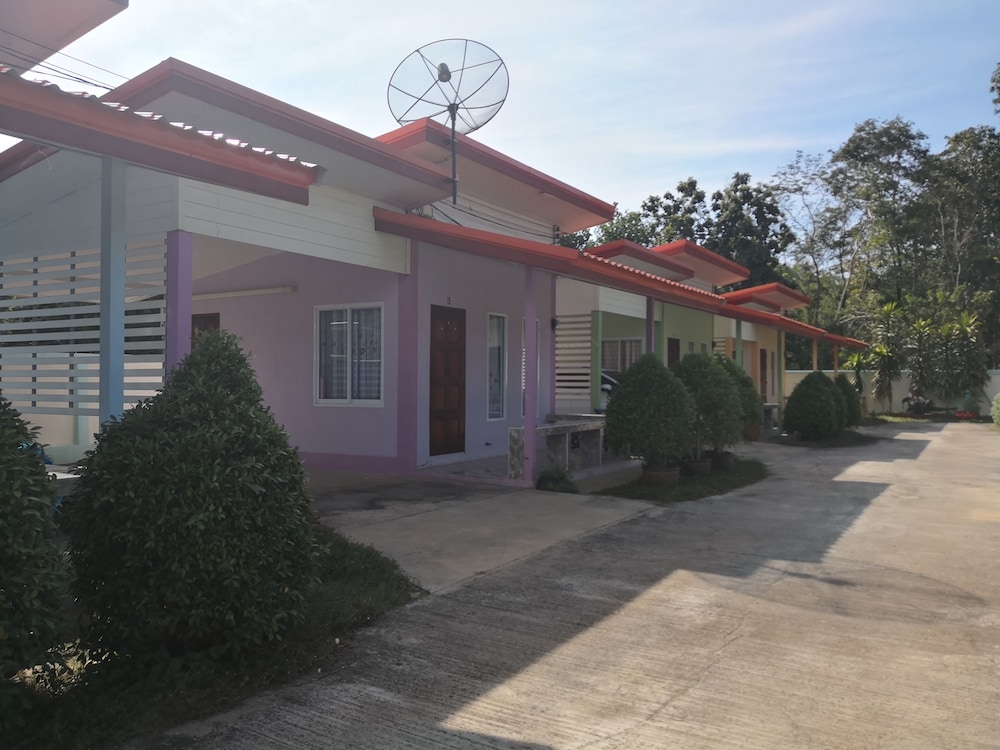 Thanawan Resort — Wichian Buri