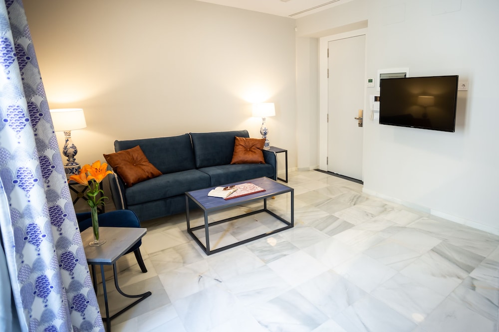 Plazuela del Carbón Suites — Cadiz — photo 5