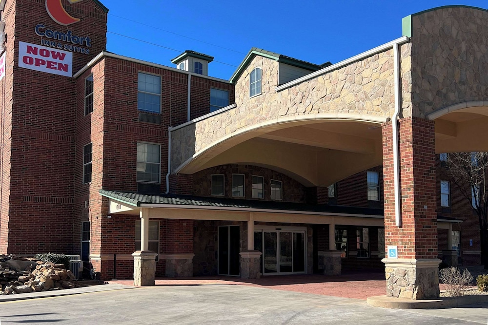 Comfort Inn Suites — Lubbock