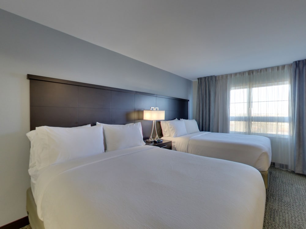 Staybridge Suites Madison Fitchburg - photo 28