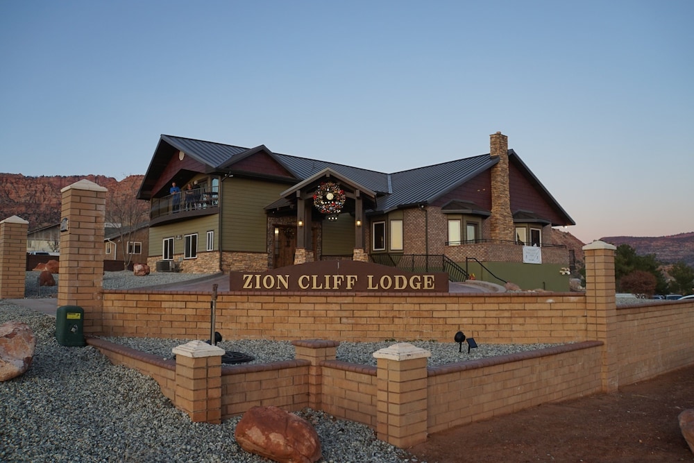 Zion Cliff Lodge - featured photo
