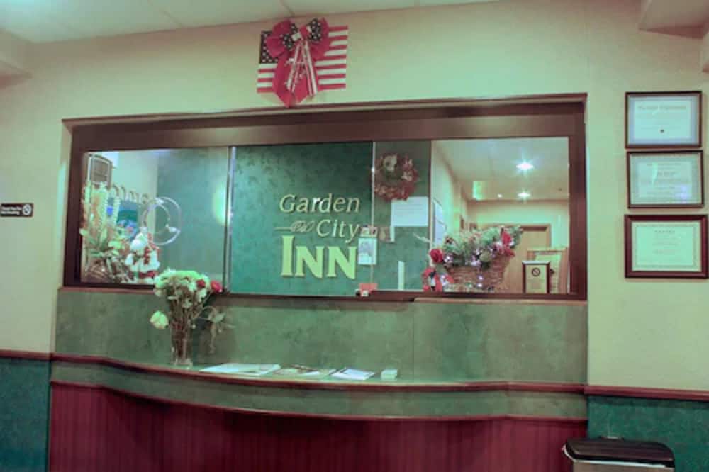 Garden City Inn - photo 2
